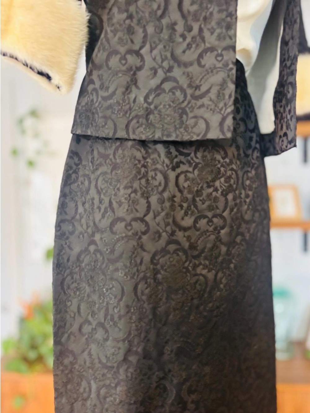 Vintage 1960s Handmade Brocade Set with Rabbit Fur – Unique One-of-a-Kind - Picture 8 of 9
